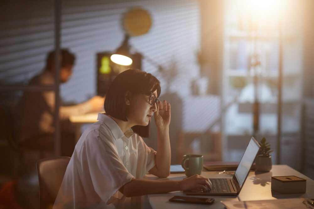 How Do I Benchmark AI Visibility ROI vs SEO ROI?
